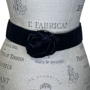 Vintage 90’s Axiom Velvet Adjustable Belt Black Size Medium